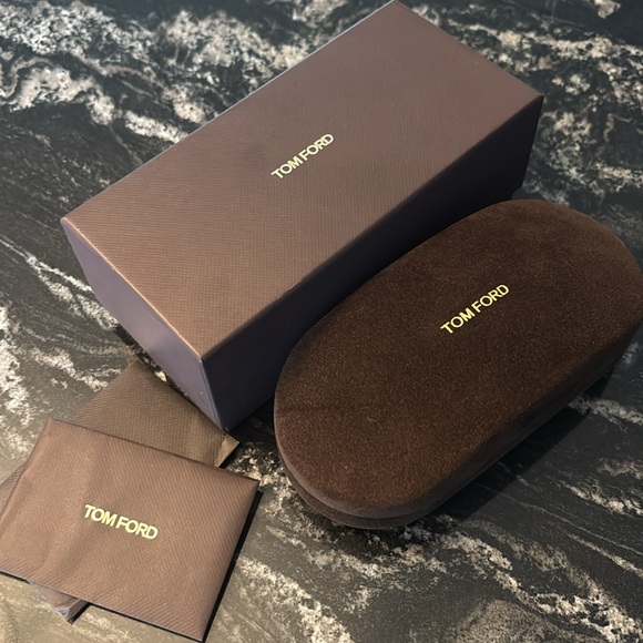 Tom Ford Sunglasses - Picture 9 of 9